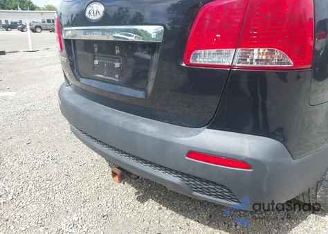 2011 Kia Sorento Lx z USA, uszkodzony, nr VIN 5XYKT3A12BG004797